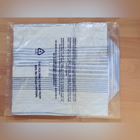 Madewell Blue and White Striped Collared Top- Size - Medium - Picture 4 of 6